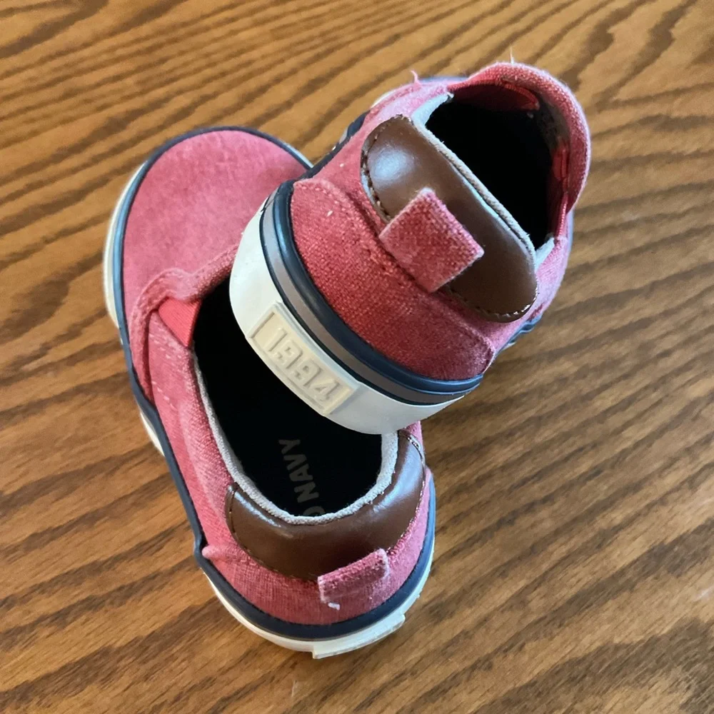 Old Navy Slip-On Canvas Sneakers, Burnt Red, Pull Tab @ Heel, Toddlers, Sz 5